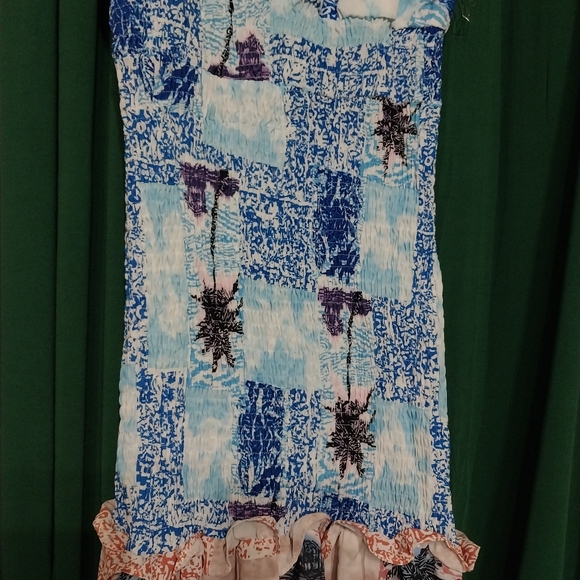 WOMEN'S SLEEVELESS V-NECK SMOCK FLORAL MAXI DRESS - Picture 9 of 12